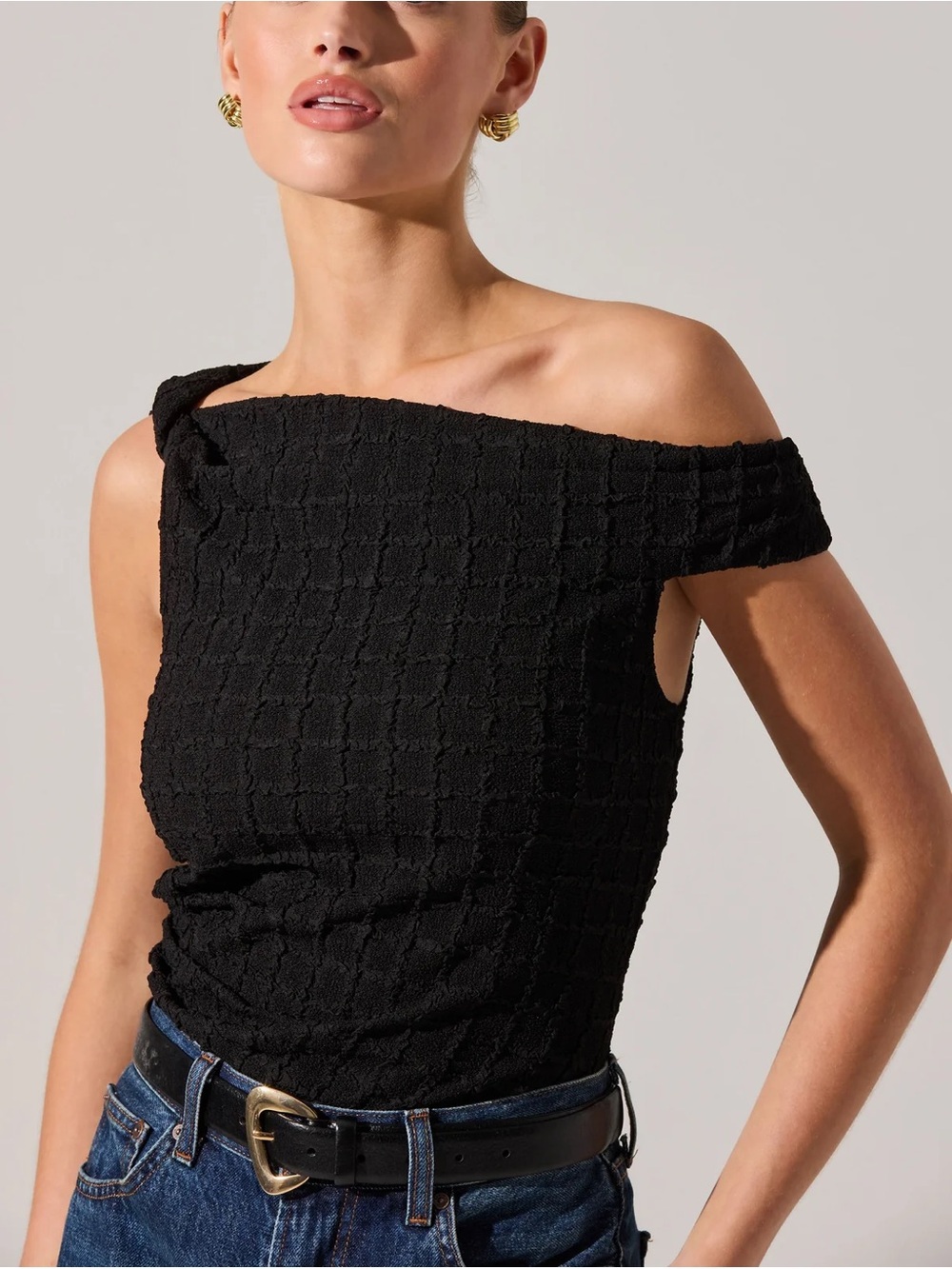 New ASTR The Label Black Lindy Textured Off The Shoulder Tank Top Size Small